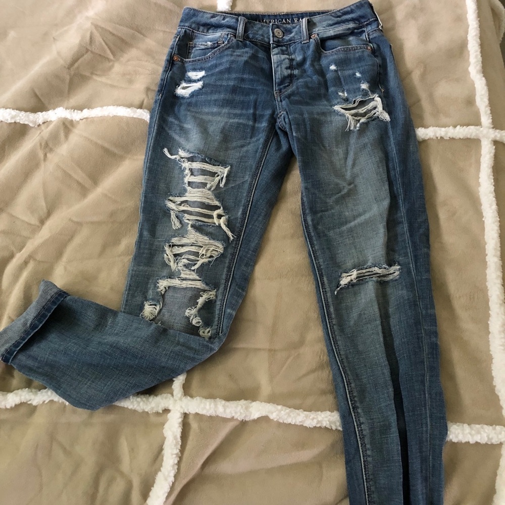 American Eagle distressed jeans